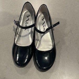 Girls black patent leather heels